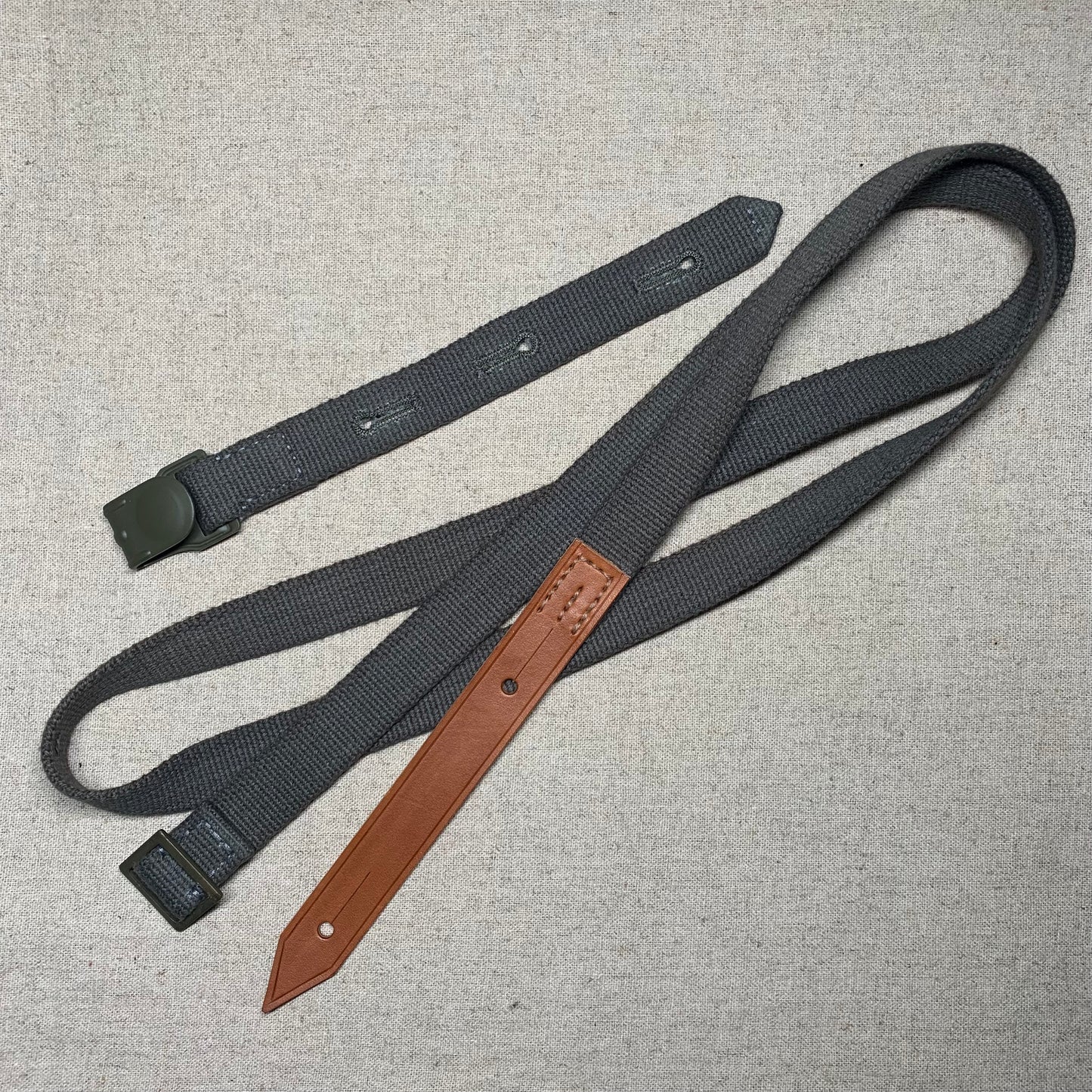 Second pattern Gasmask canister straps