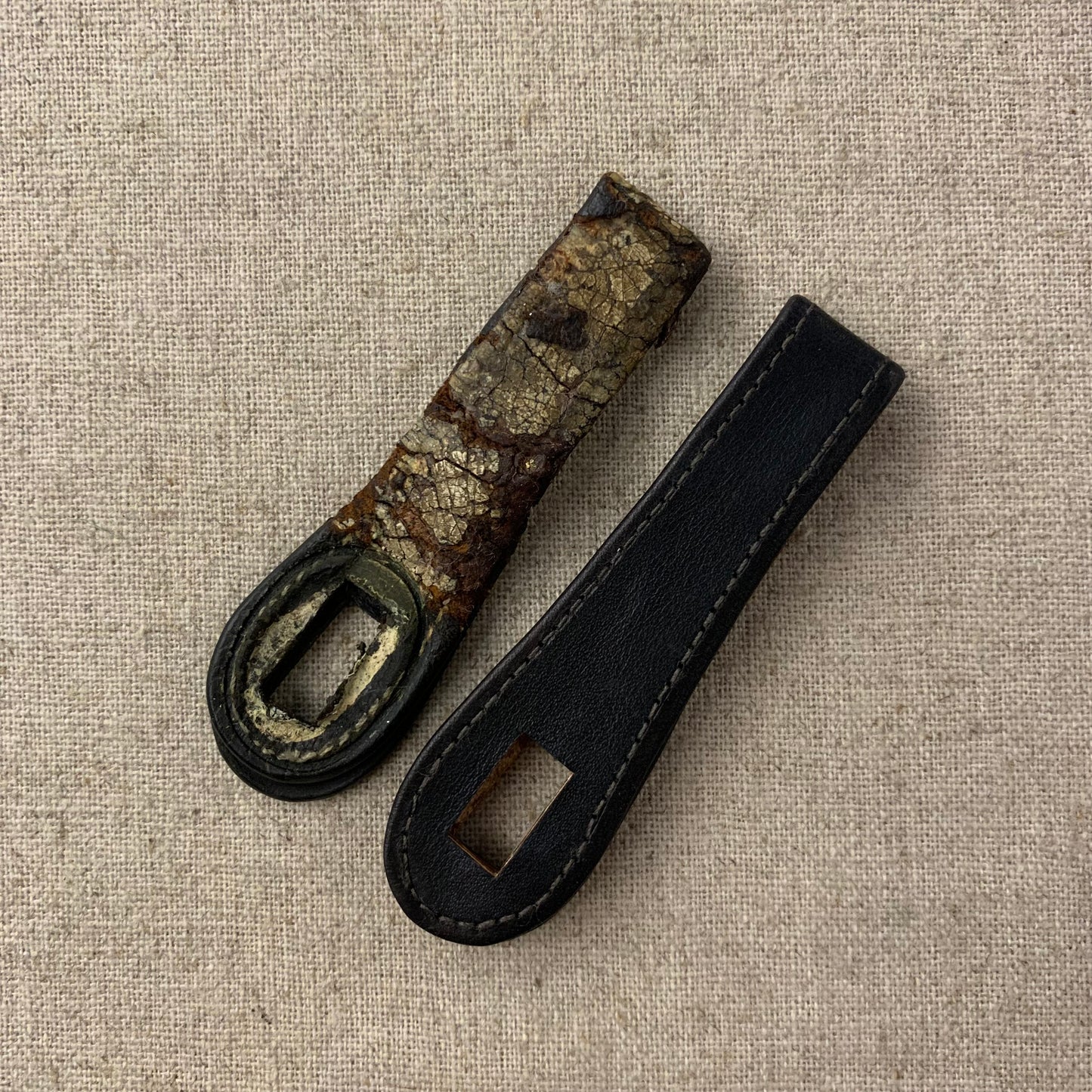 Finger loop for Officer saber