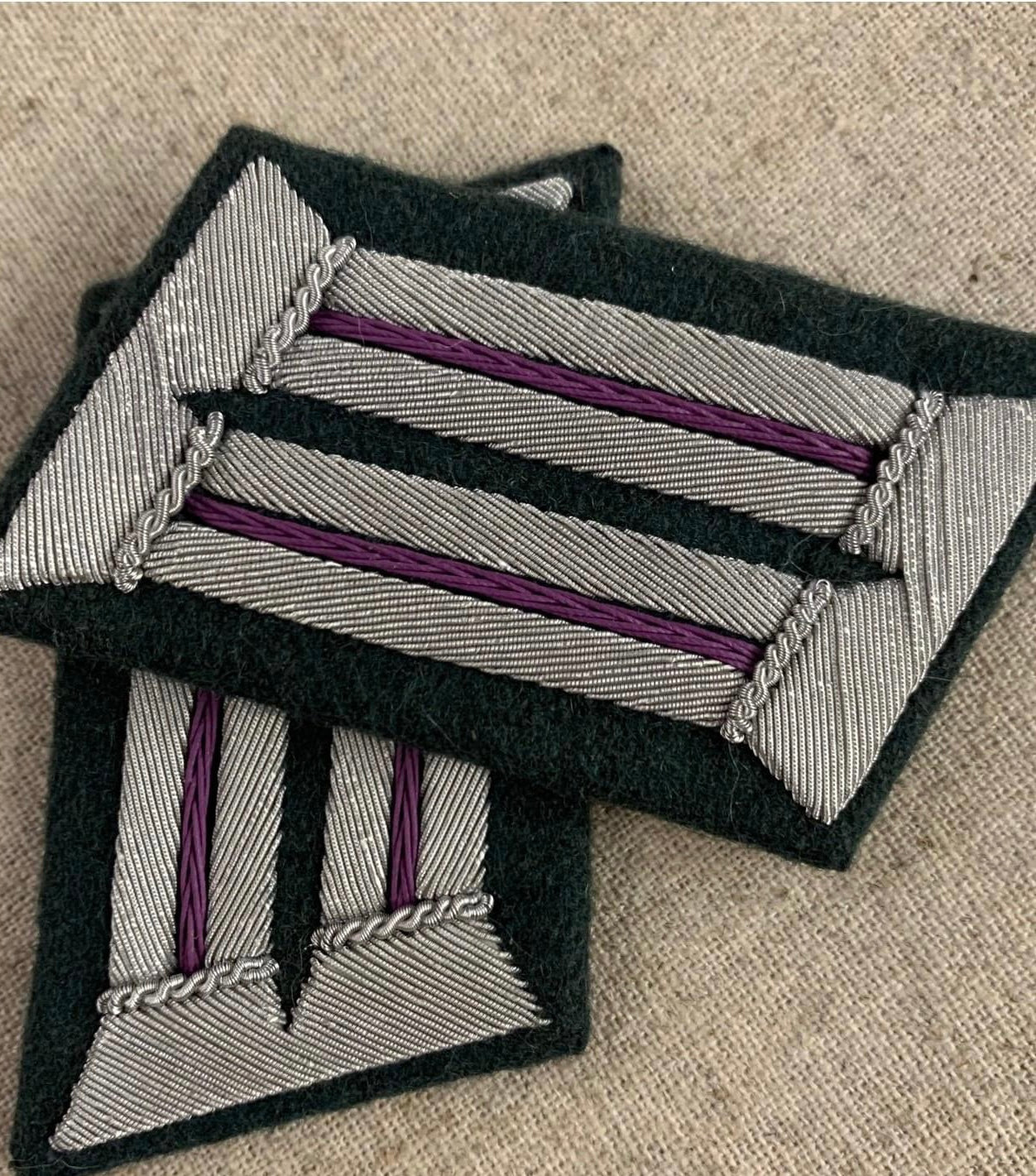 Officer collar tabs