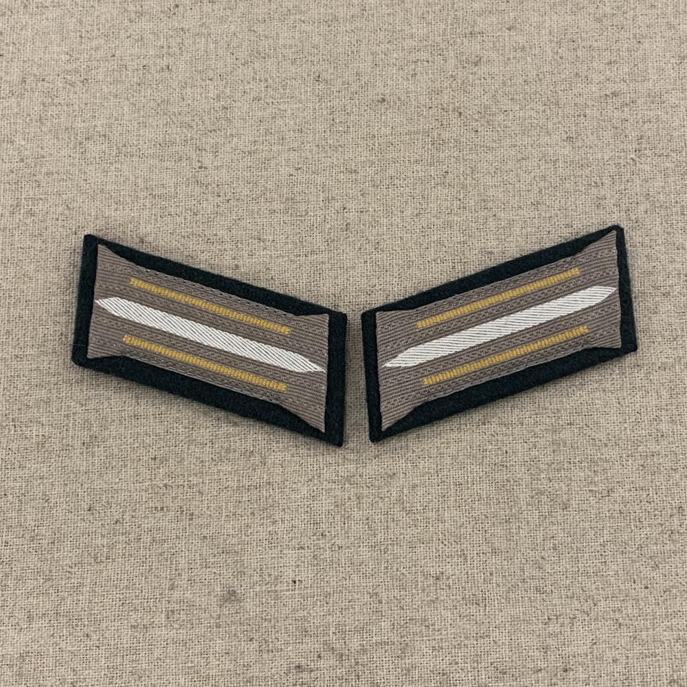 Pre/early war collar tabs