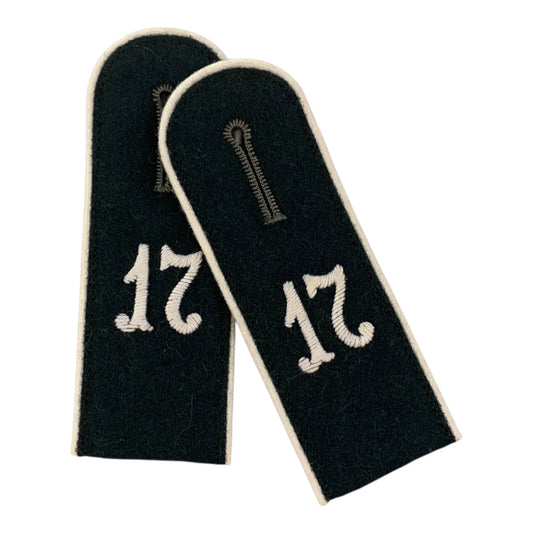 Waffenrock Shoulderboards